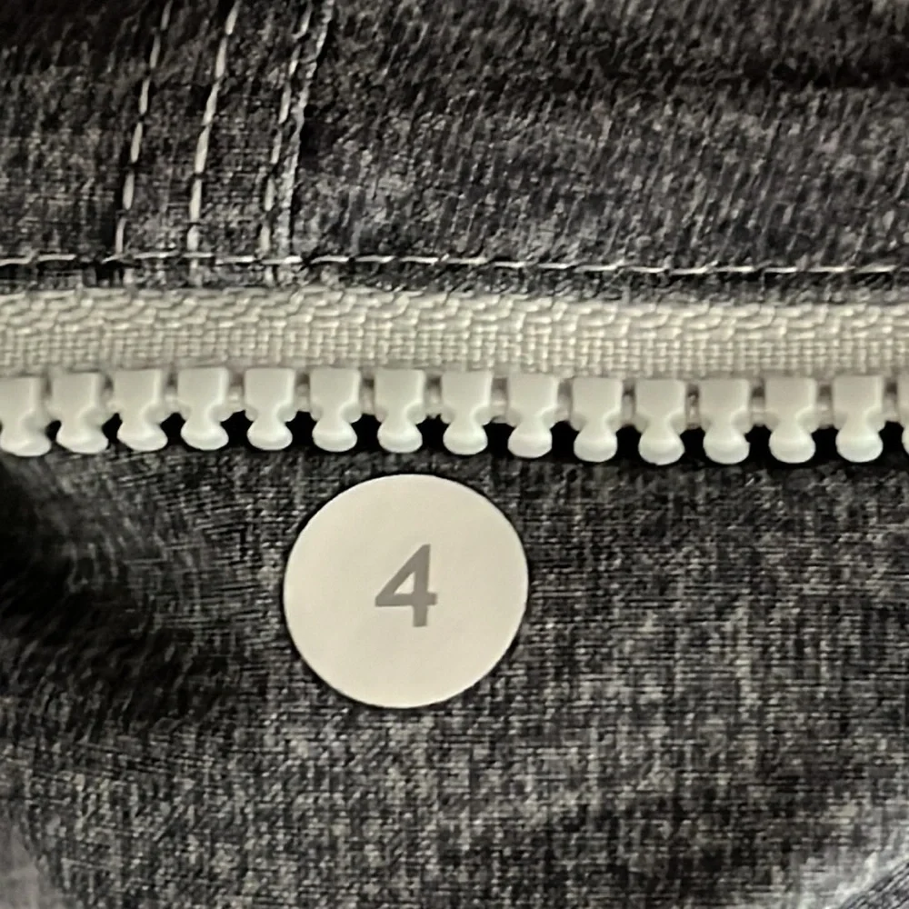 LULULEMON :: PANTS